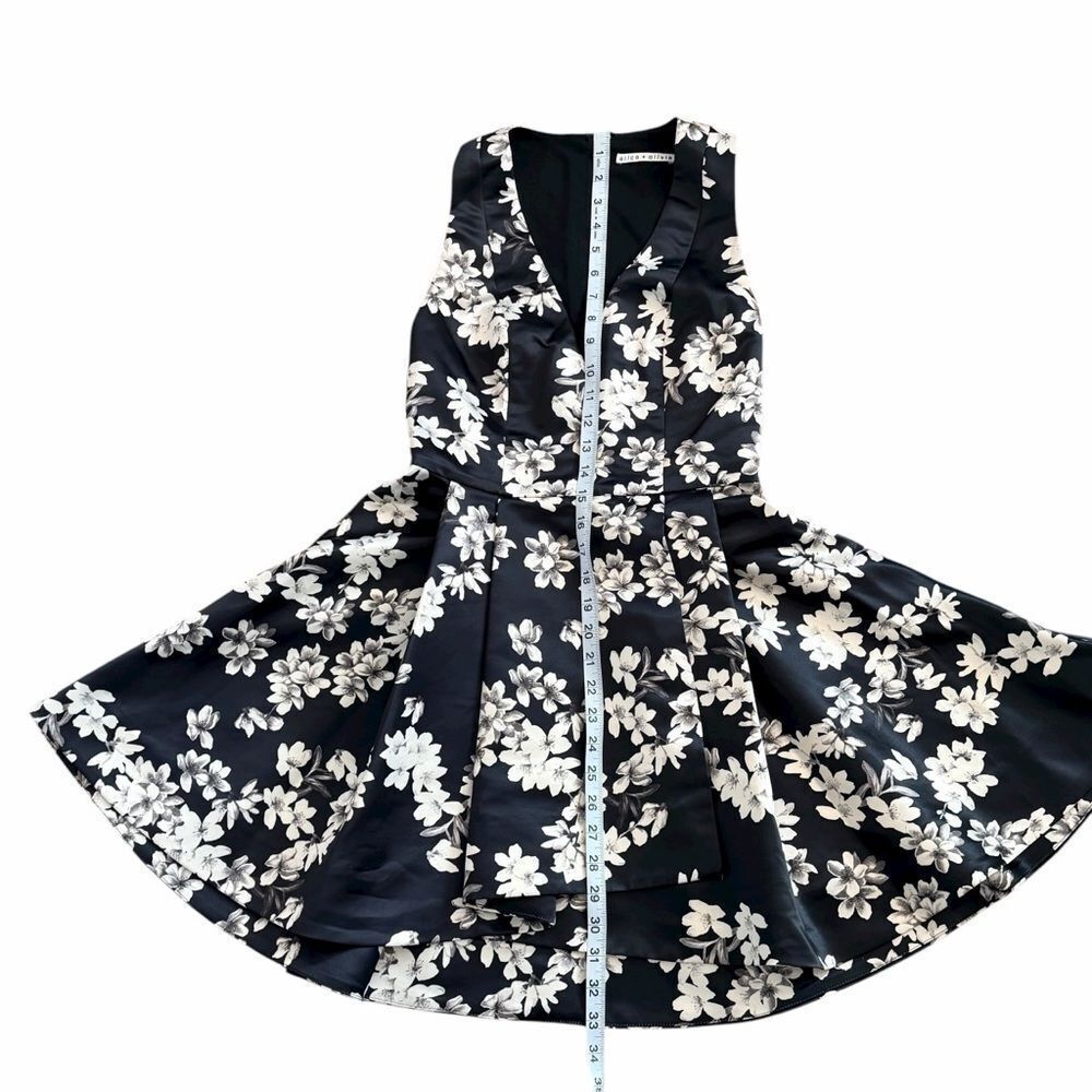 Alice + Olivia Black Floral Fit & Flare Dress Small - Picture 8 of 14